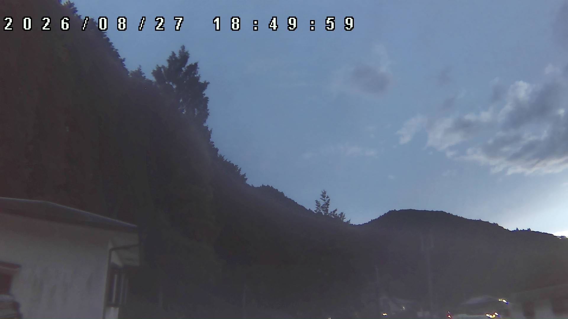 2026年8月27日 18:50ごろの金剛山登山口周辺の空