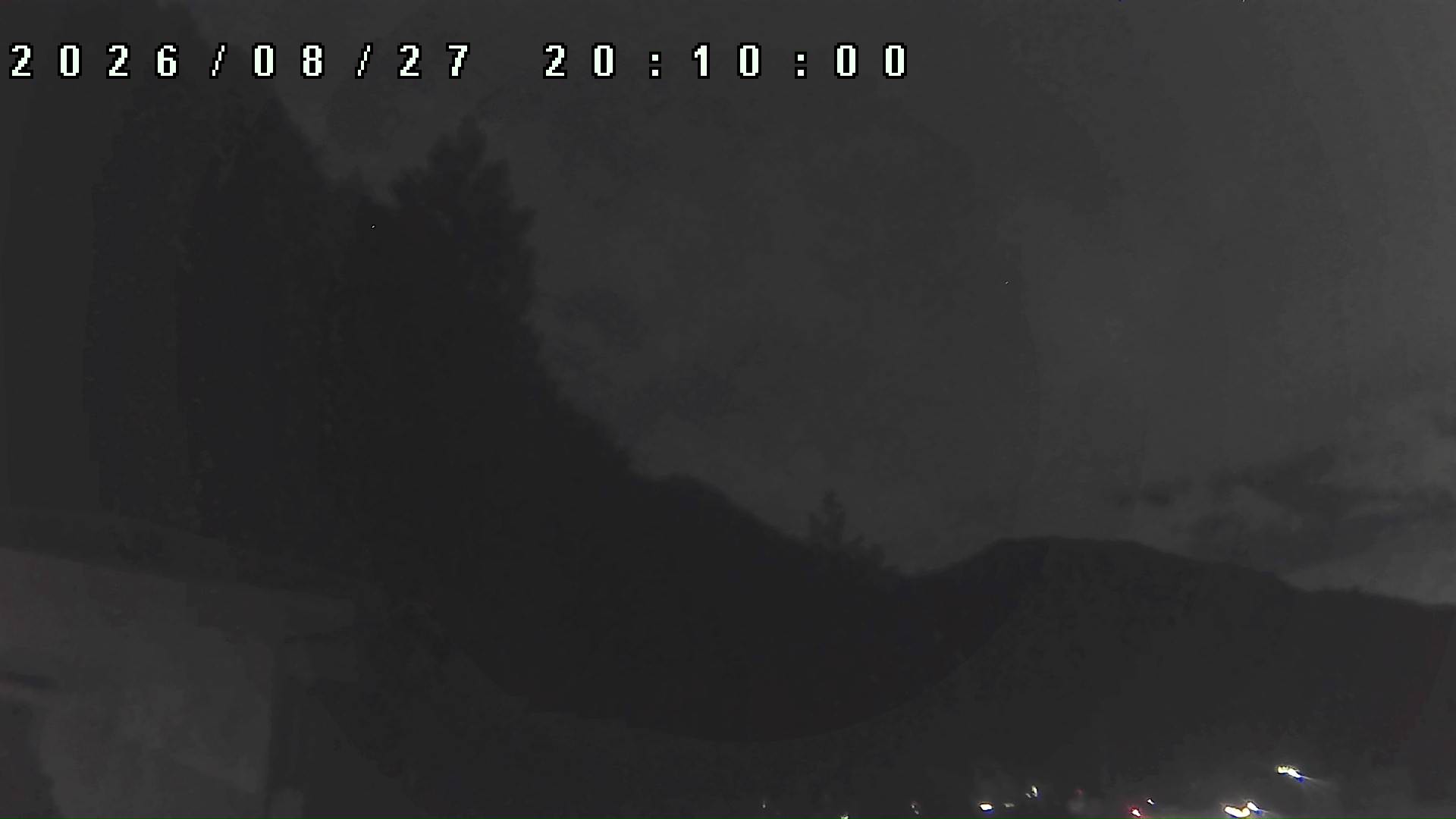 2026年8月27日 20:10ごろの金剛山登山口周辺の空