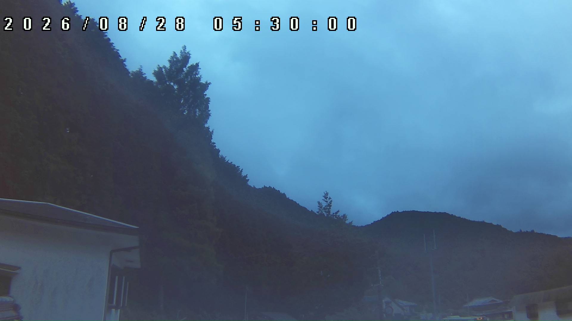 2026年8月28日 05:30ごろの金剛山登山口周辺の空
