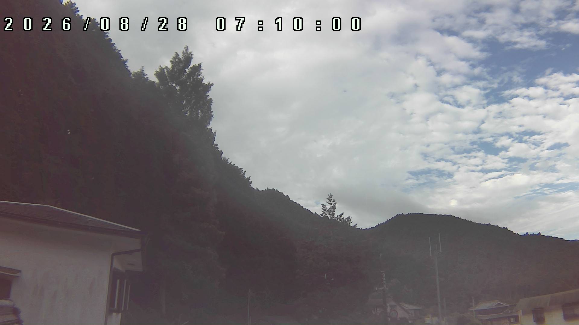 2026年8月28日 07:10ごろの金剛山登山口周辺の空
