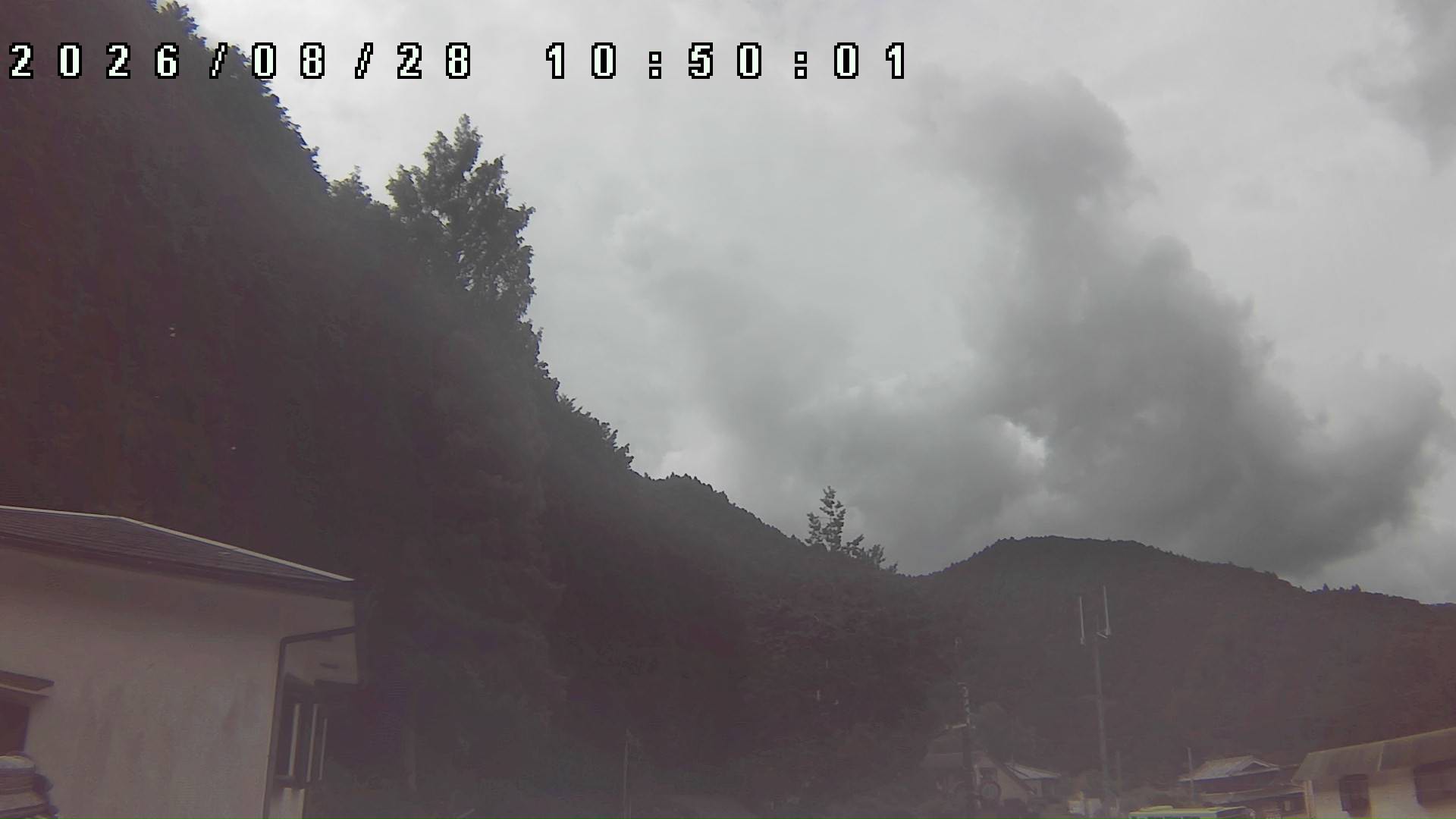 2026年8月28日 10:50ごろの金剛山登山口周辺の空