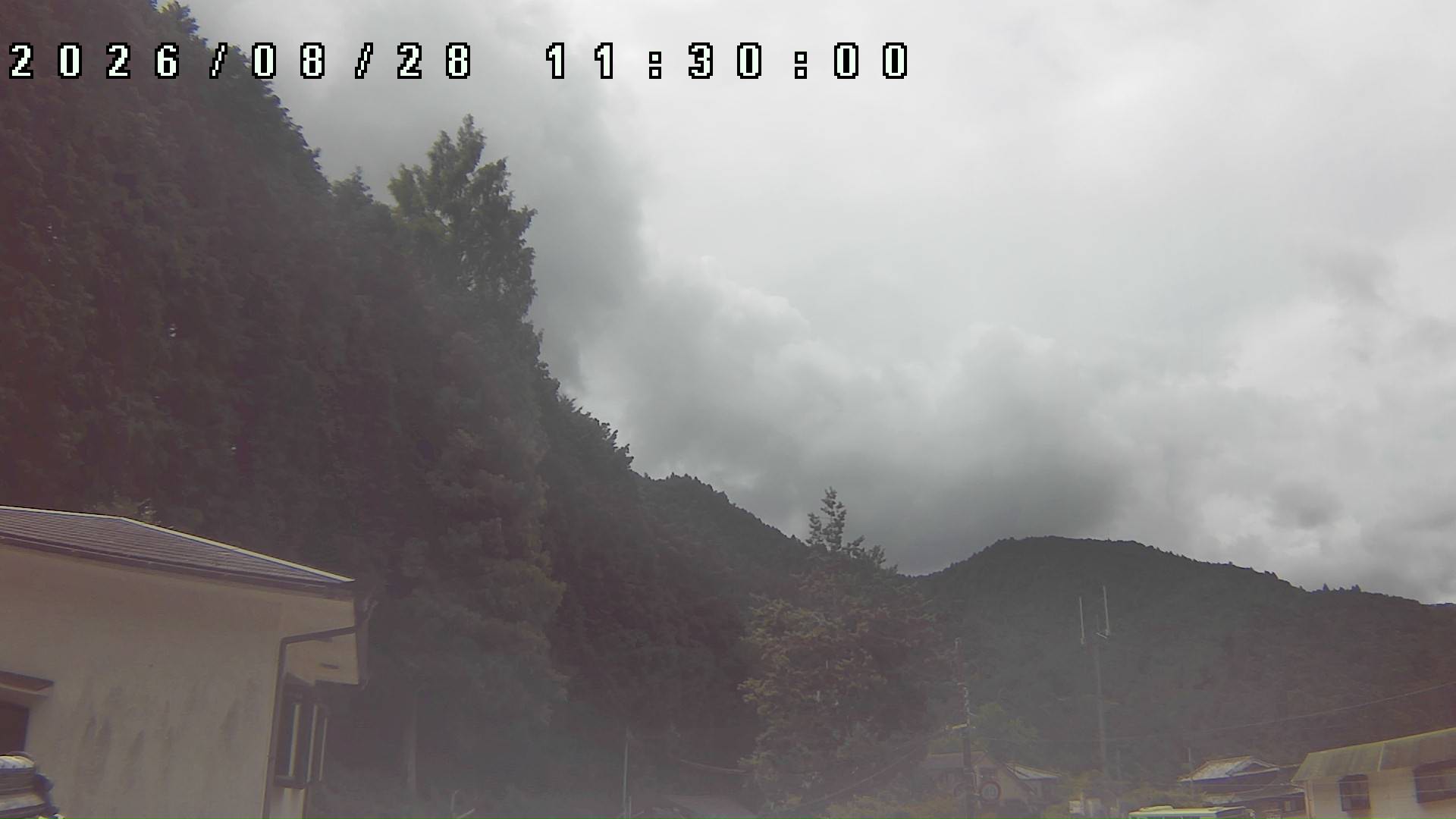 2026年8月28日 11:30ごろの金剛山登山口周辺の空