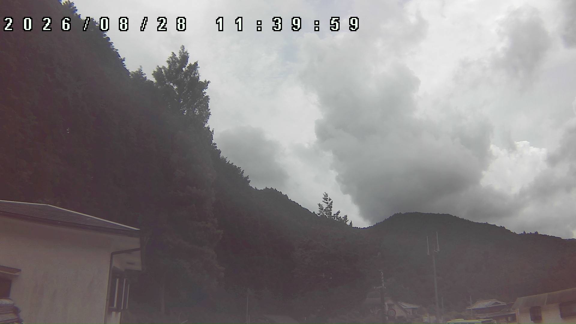 2026年8月28日 11:40ごろの金剛山登山口周辺の空