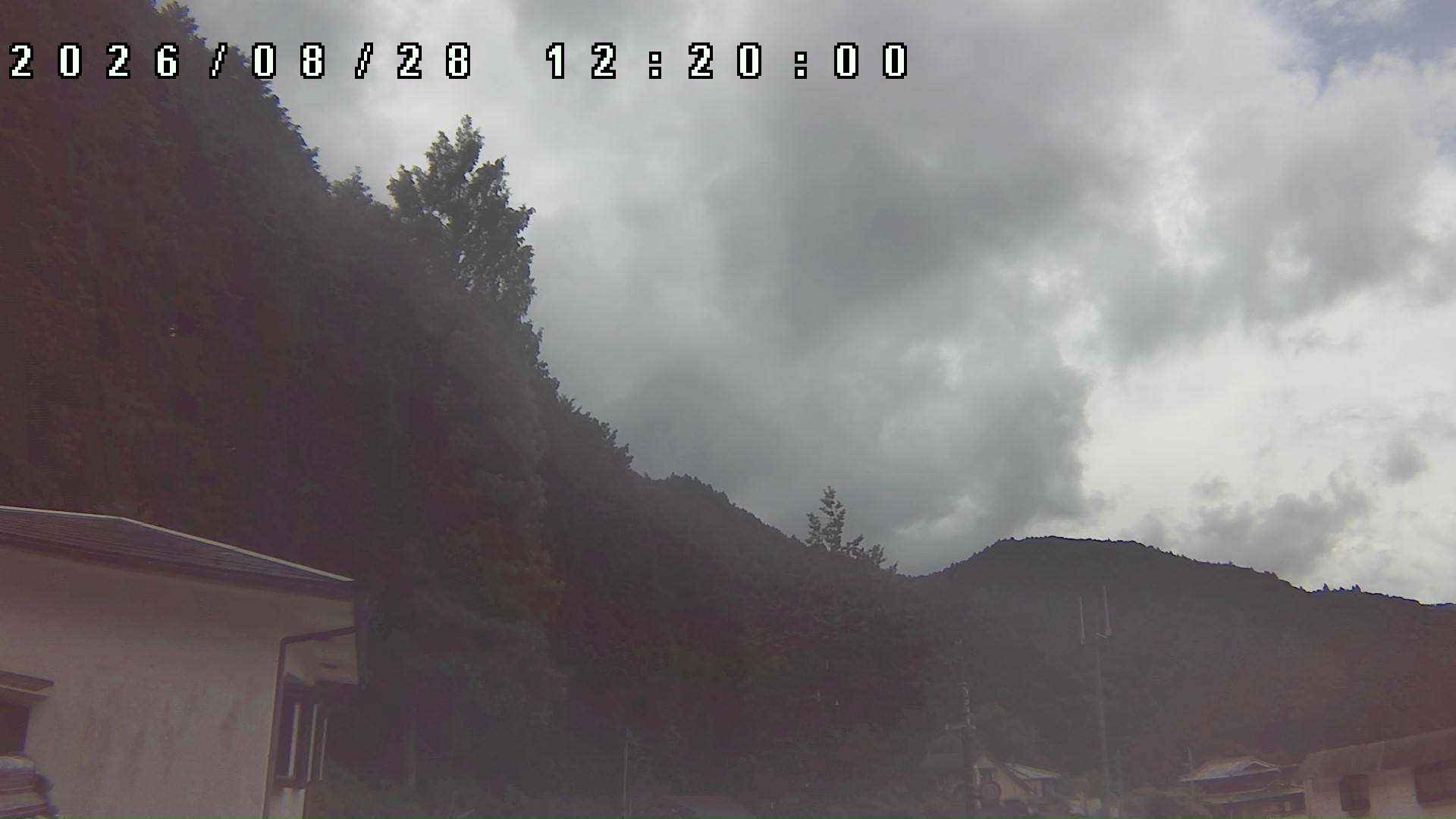 2026年8月28日 12:20ごろの金剛山登山口周辺の空