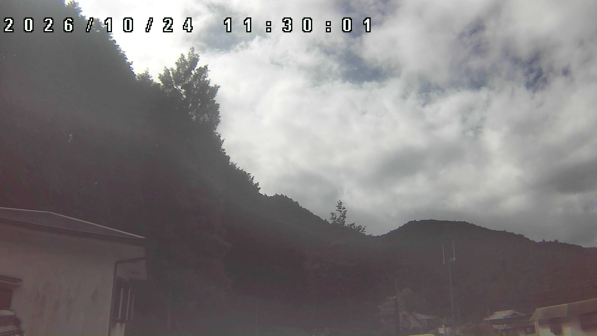2026年10月24日 11:30ごろの金剛山登山口周辺の空