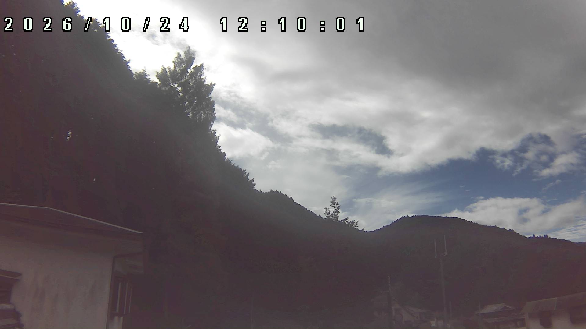2026年10月24日 12:10ごろの金剛山登山口周辺の空