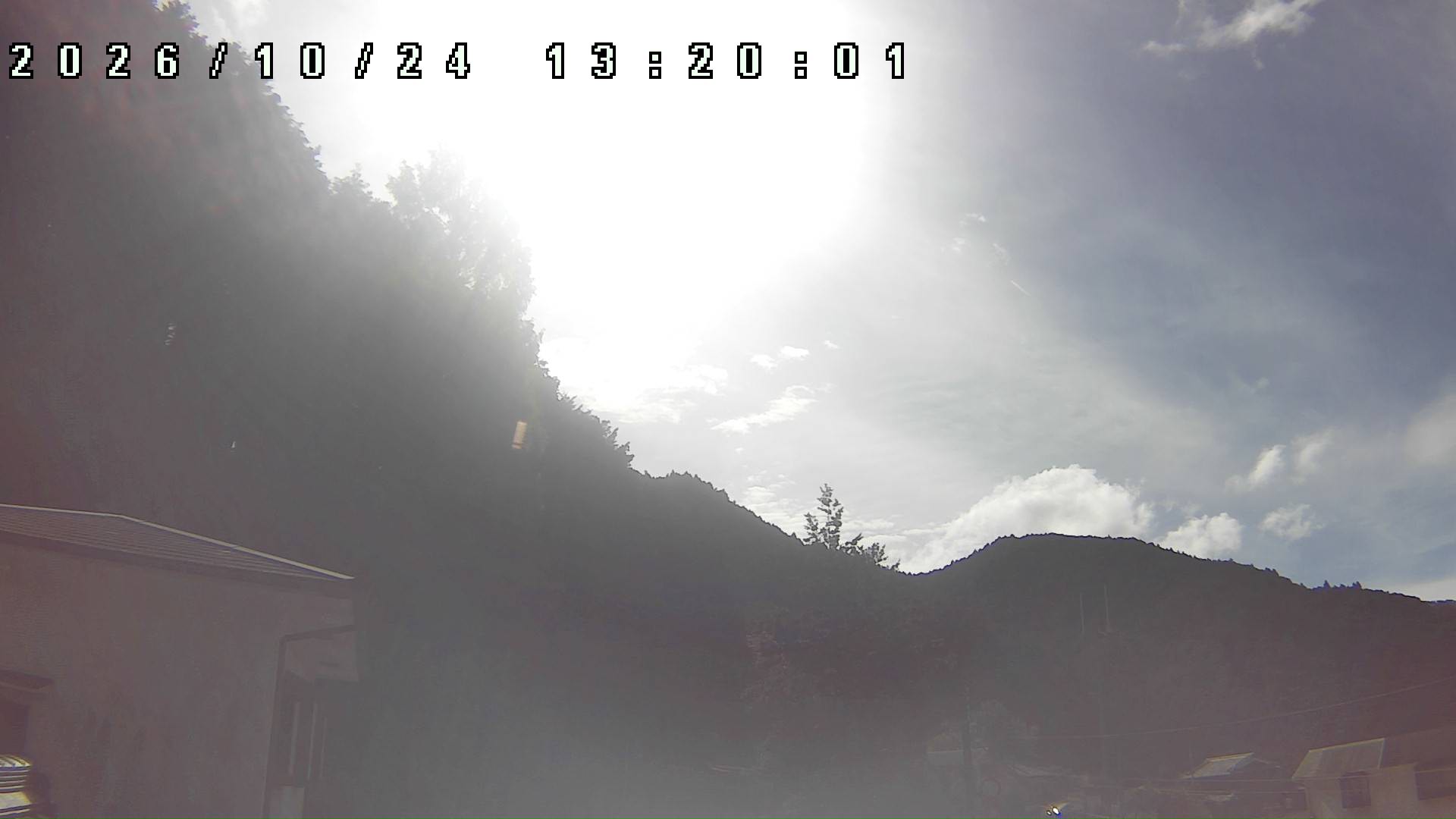 2026年10月24日 13:20ごろの金剛山登山口周辺の空