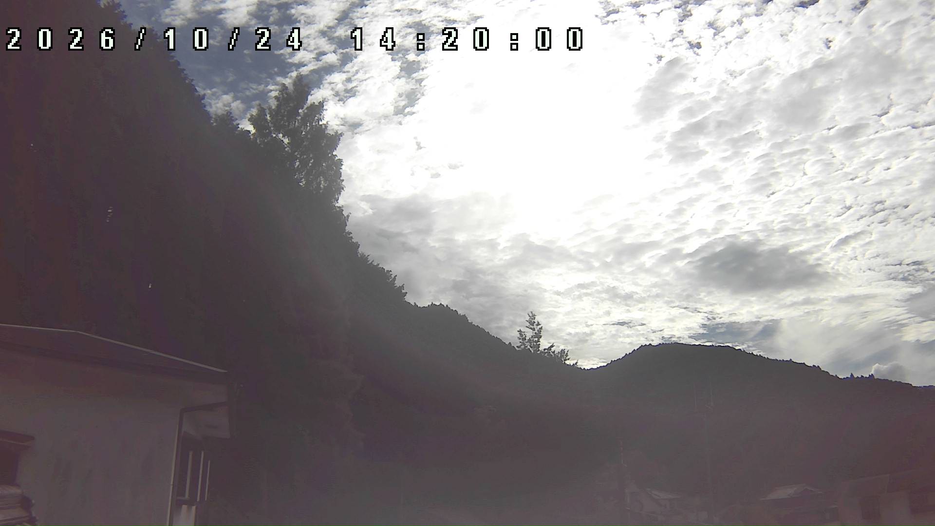 2026年10月24日 14:20ごろの金剛山登山口周辺の空