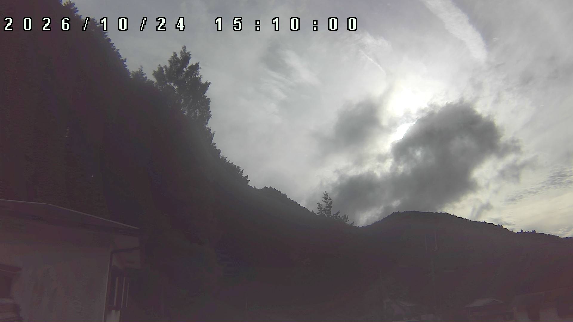 2026年10月24日 15:10ごろの金剛山登山口周辺の空