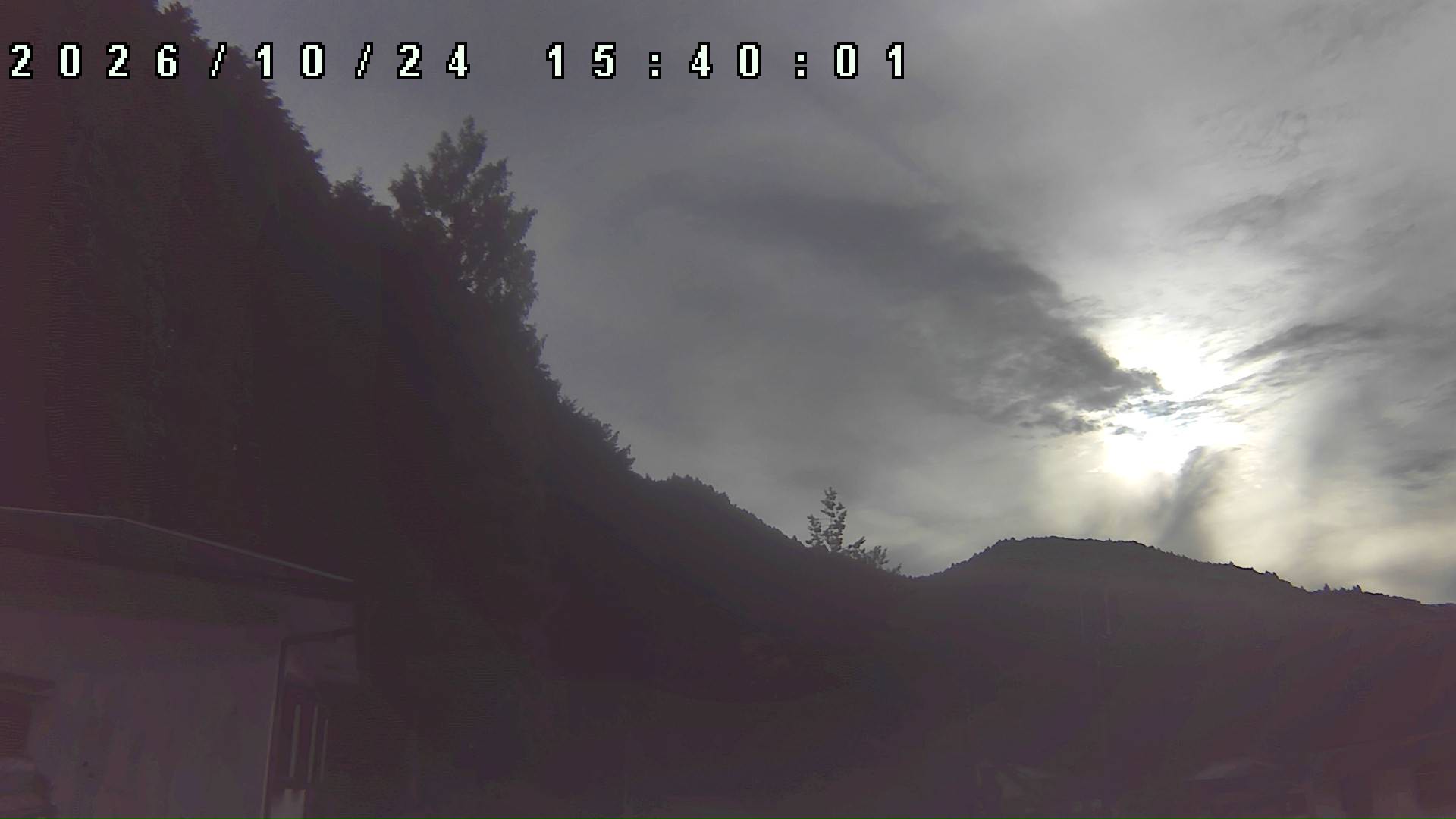 2026年10月24日 15:40ごろの金剛山登山口周辺の空