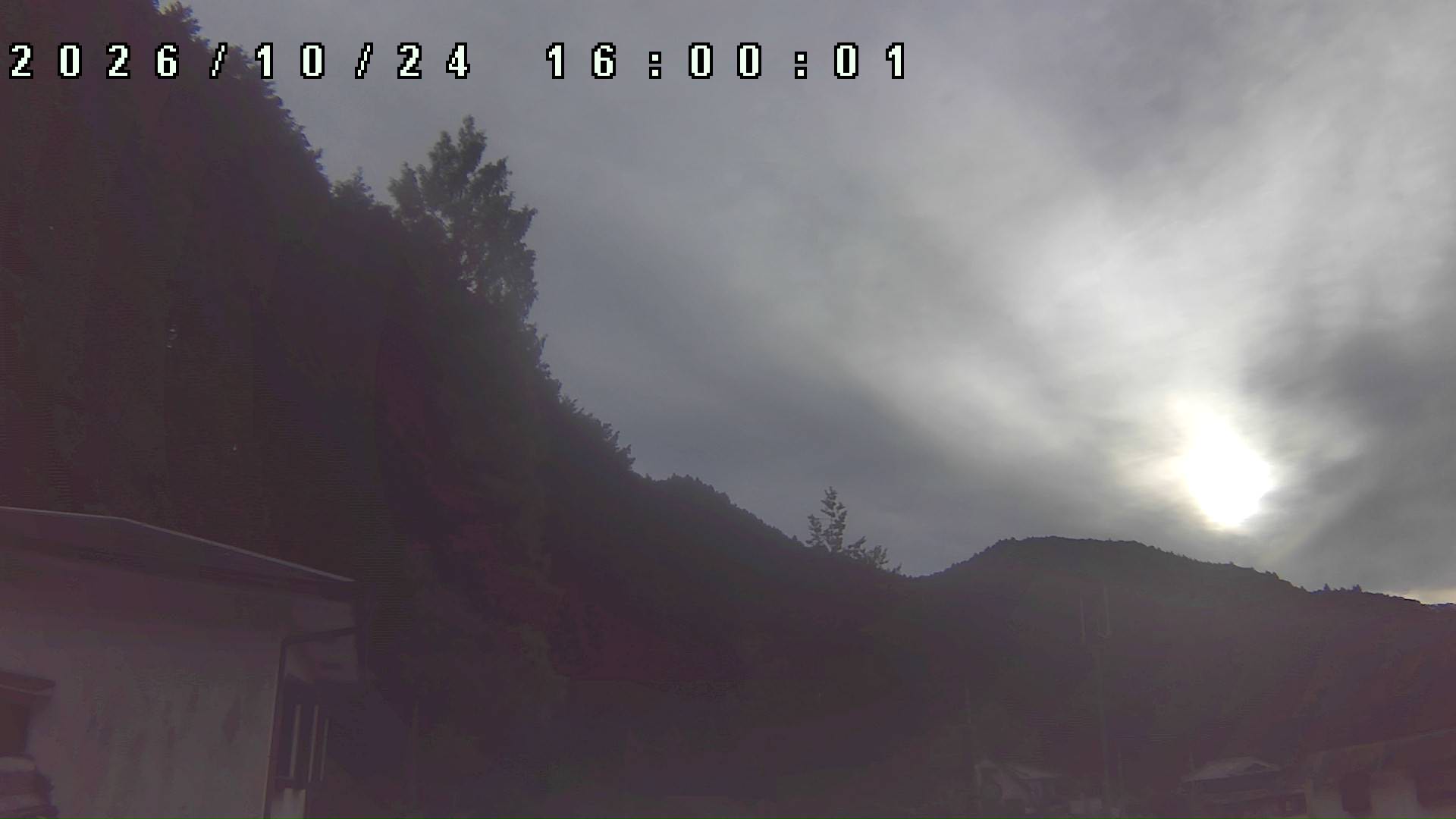 2026年10月24日 16:00ごろの金剛山登山口周辺の空