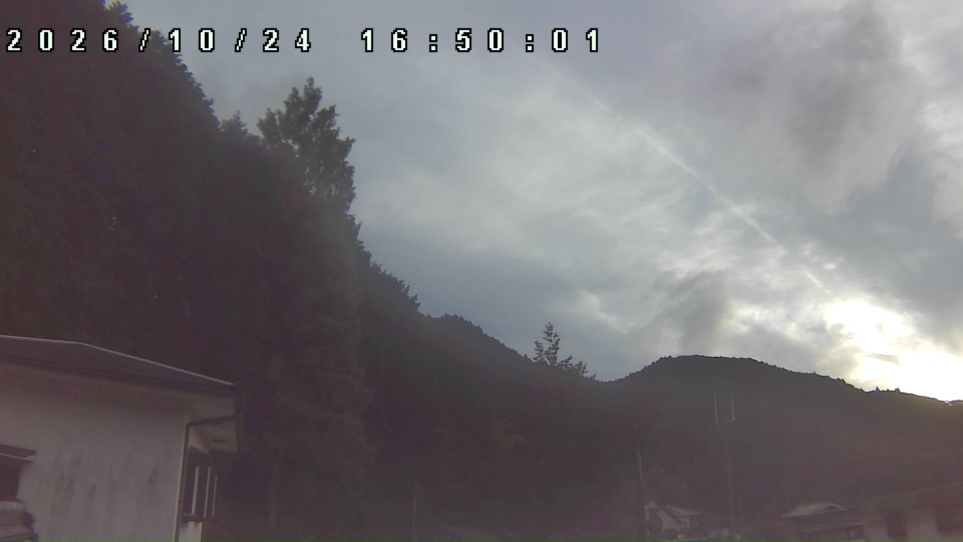 2026年10月24日 16:50ごろの金剛山登山口周辺の空