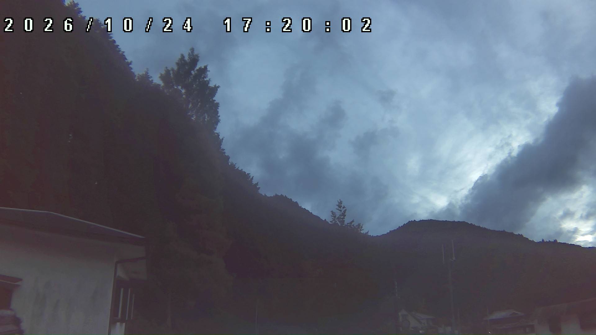2026年10月24日 17:20ごろの金剛山登山口周辺の空
