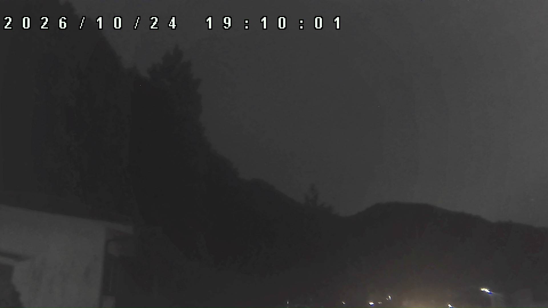2026年10月24日 19:10ごろの金剛山登山口周辺の空