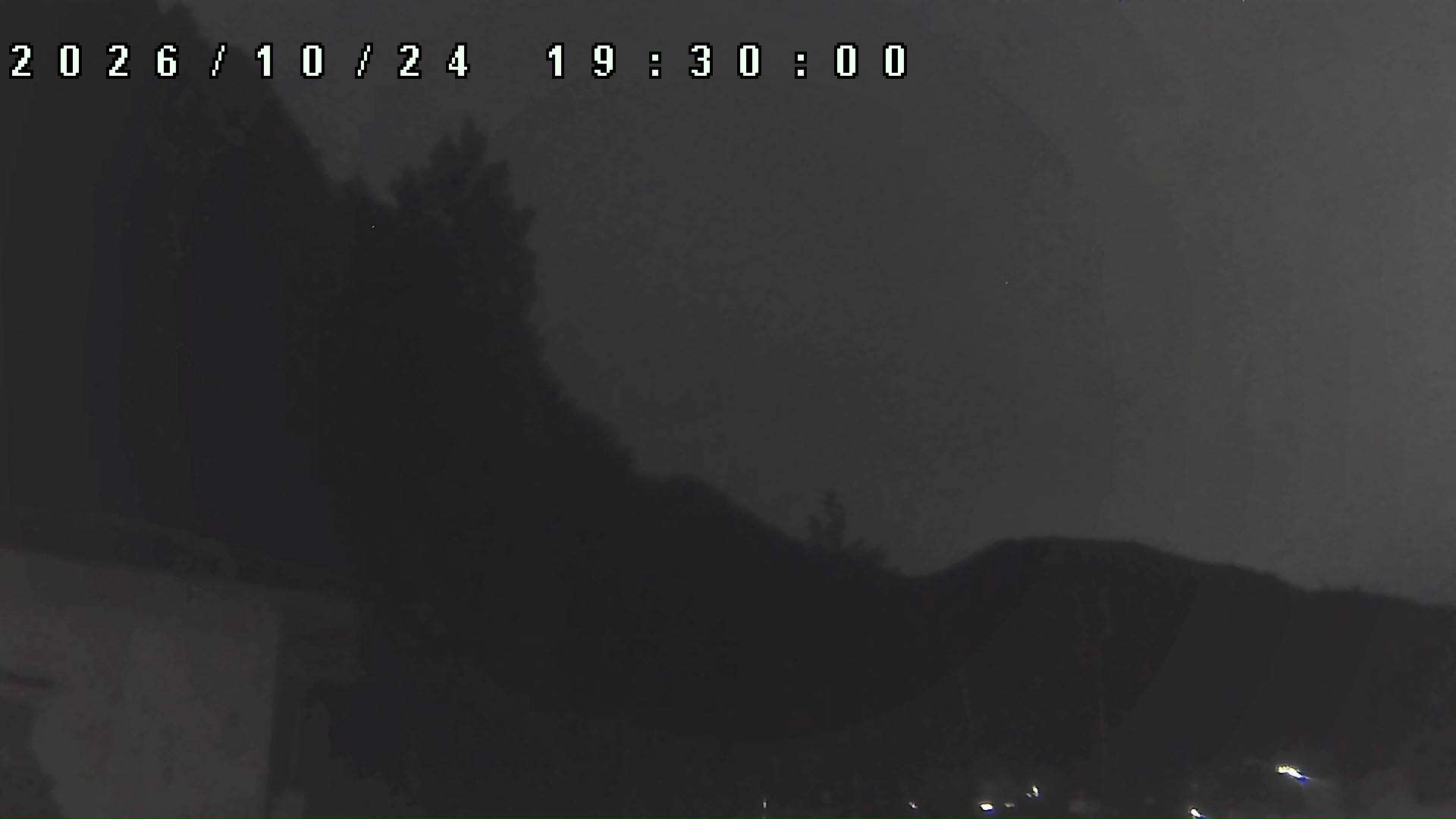 2026年10月24日 19:30ごろの金剛山登山口周辺の空