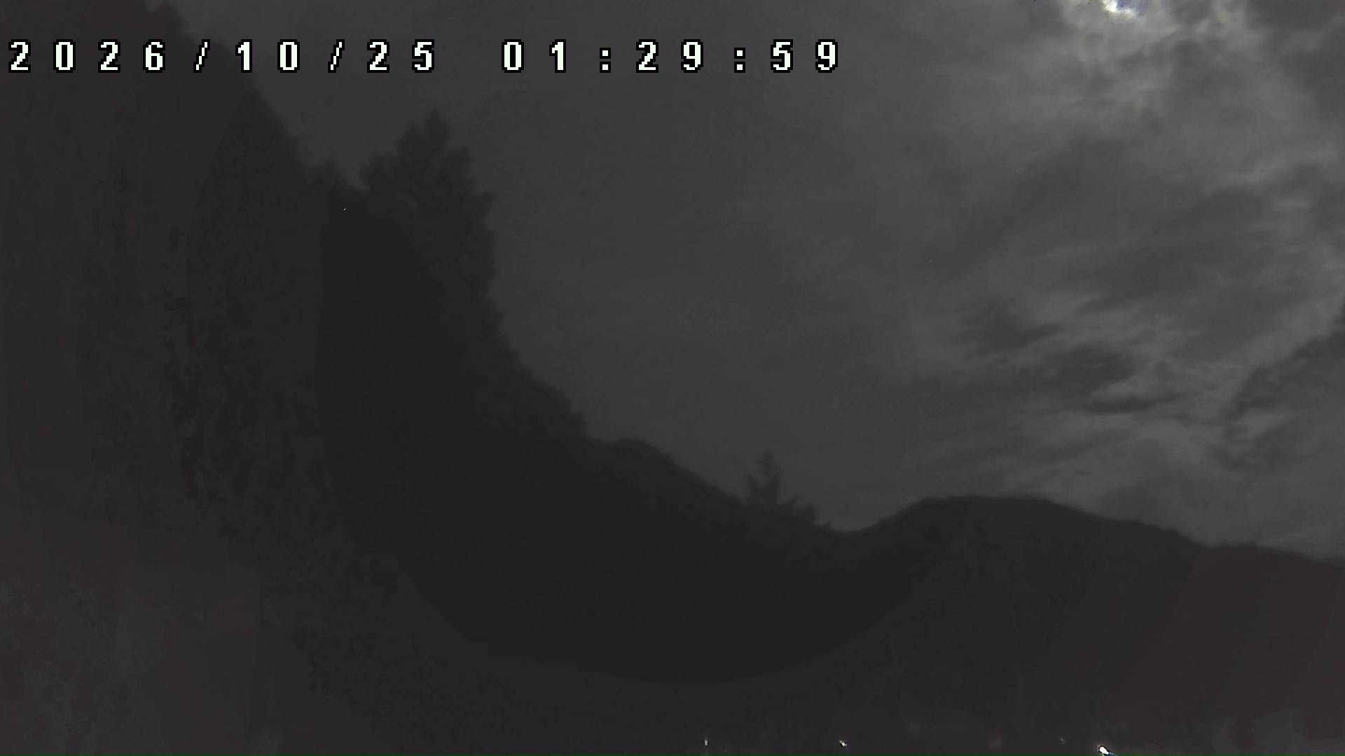 2026年10月25日 01:30ごろの金剛山登山口周辺の空