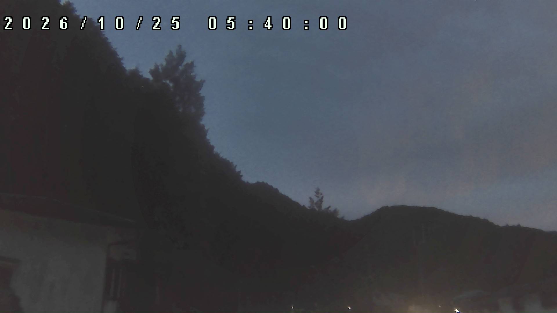 2026年10月25日 05:40ごろの金剛山登山口周辺の空