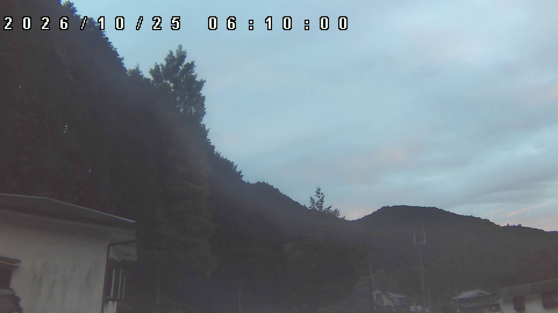 2026年10月25日 06:10ごろの金剛山登山口周辺の空
