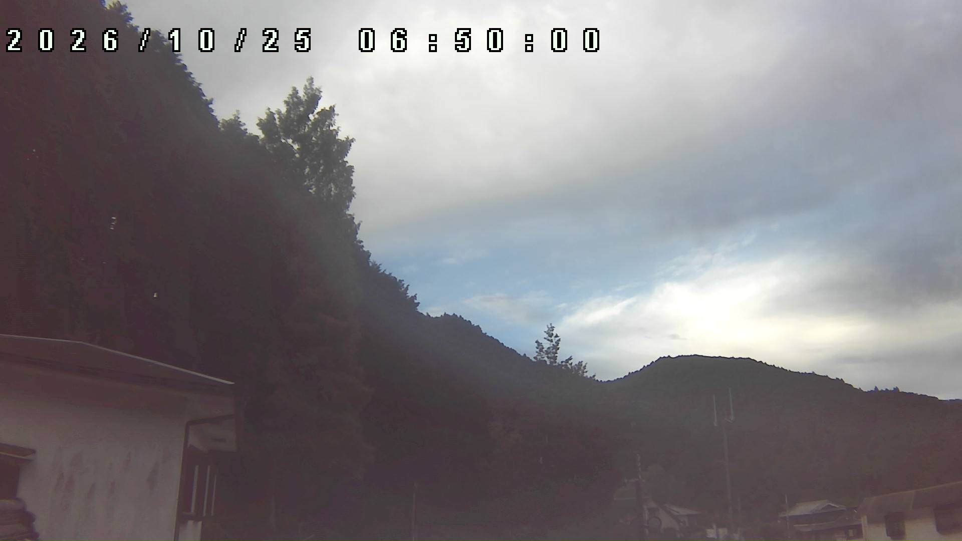 2026年10月25日 06:50ごろの金剛山登山口周辺の空