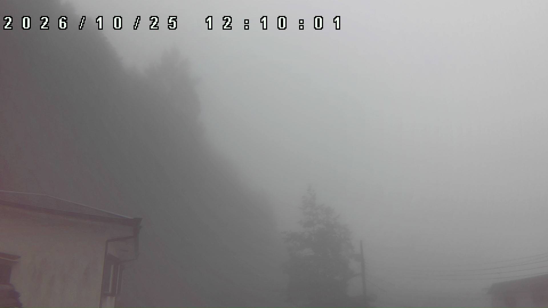 2026年10月25日 12:10ごろの金剛山登山口周辺の空