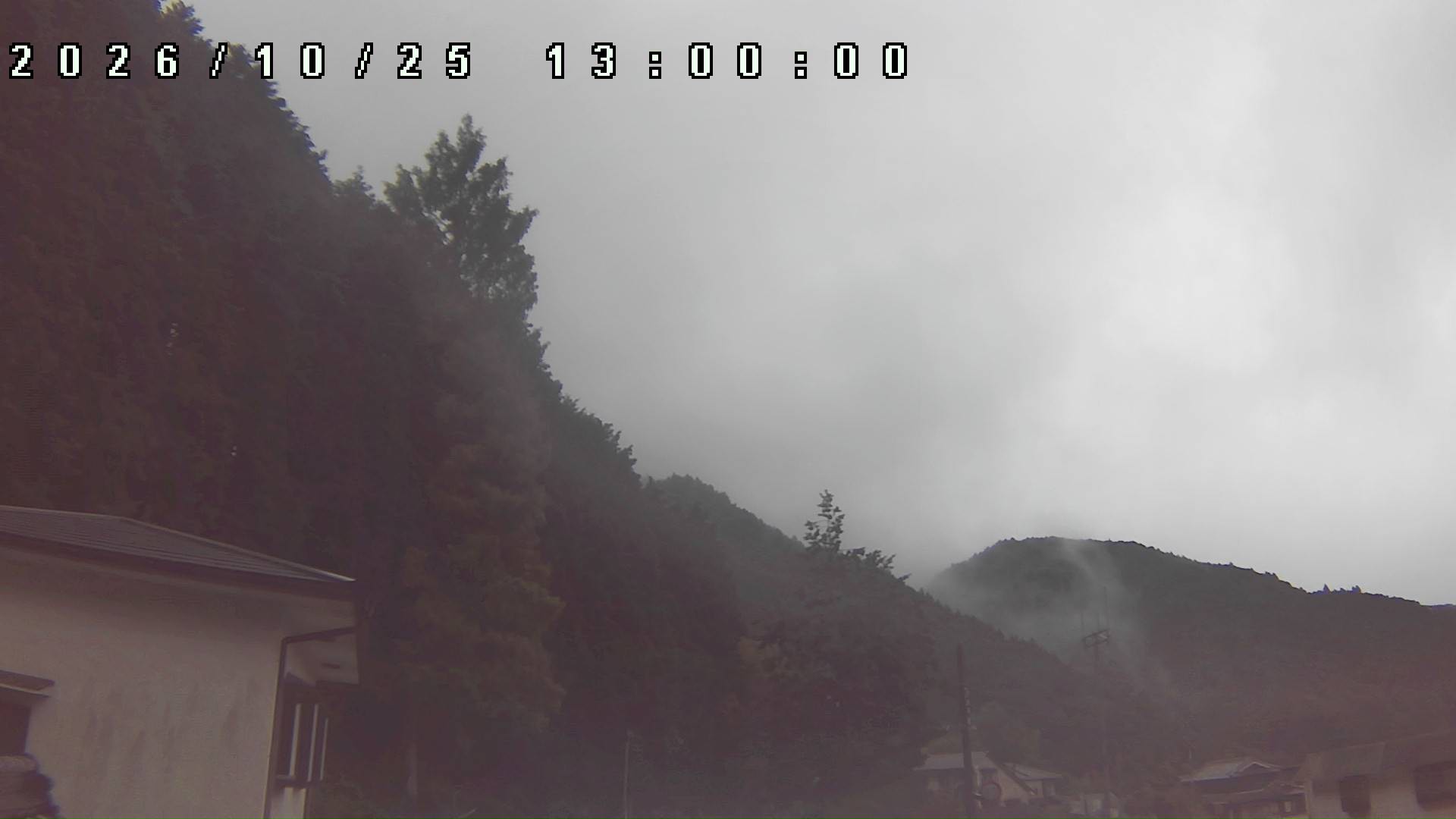 2026年10月25日 13:00ごろの金剛山登山口周辺の空