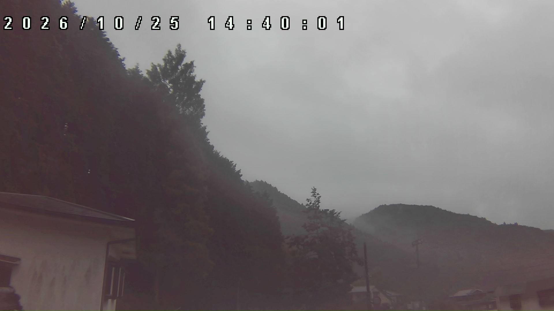 2026年10月25日 14:40ごろの金剛山登山口周辺の空