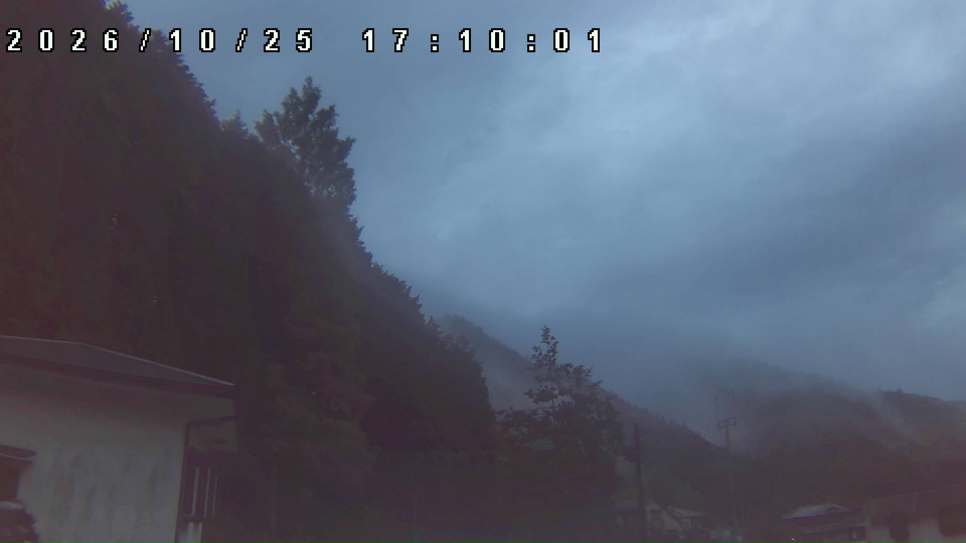 2026年10月25日 17:10ごろの金剛山登山口周辺の空