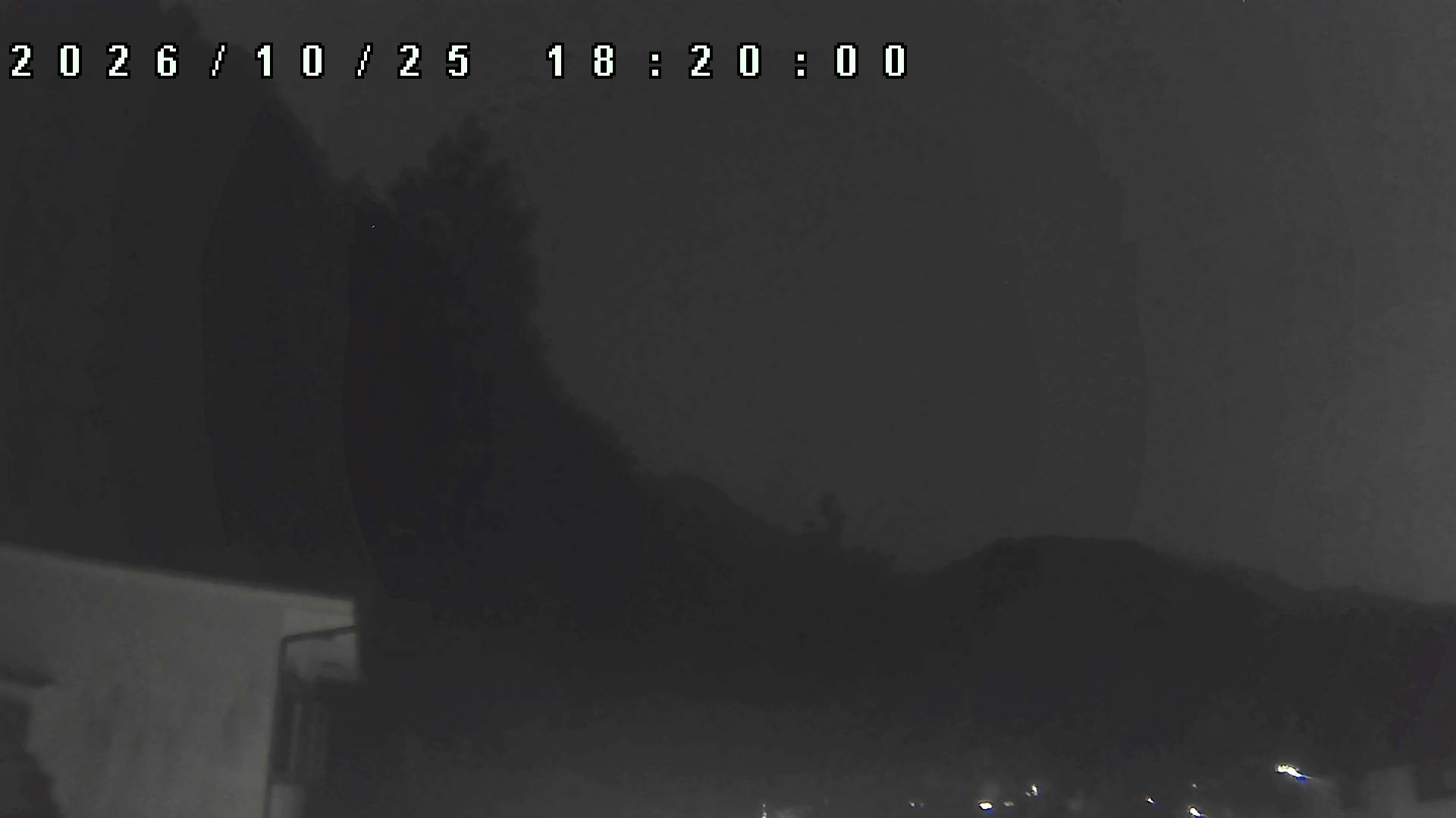 2026年10月25日 18:20ごろの金剛山登山口周辺の空