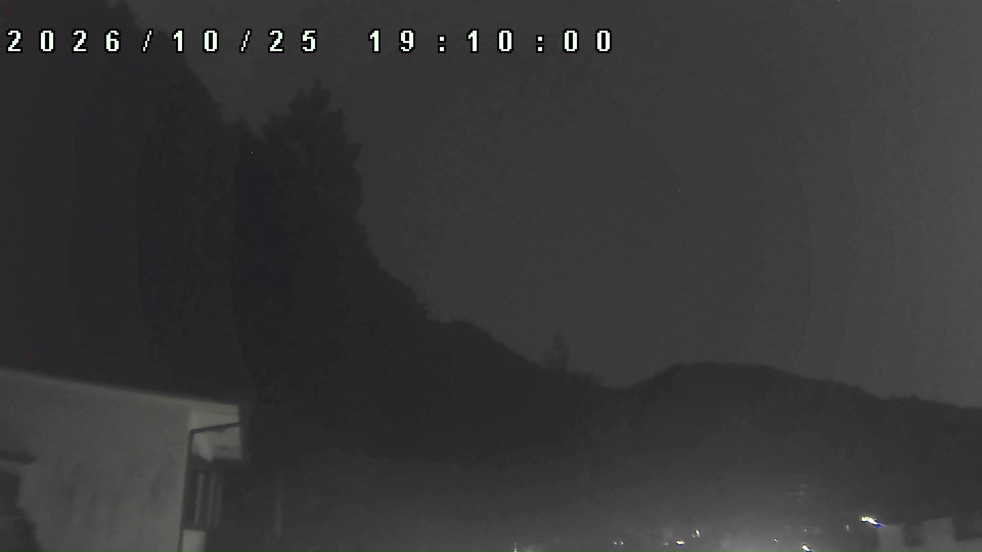 2026年10月25日 19:10ごろの金剛山登山口周辺の空