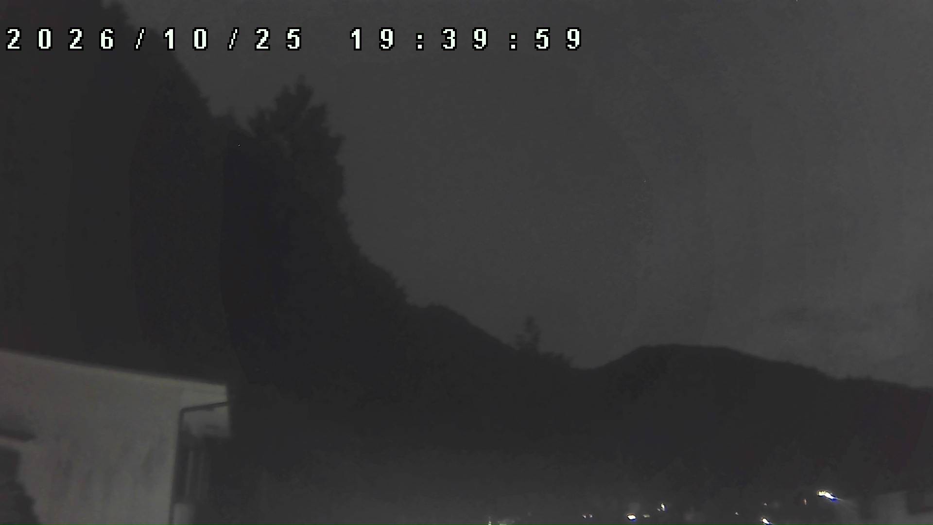 2026年10月25日 19:40ごろの金剛山登山口周辺の空