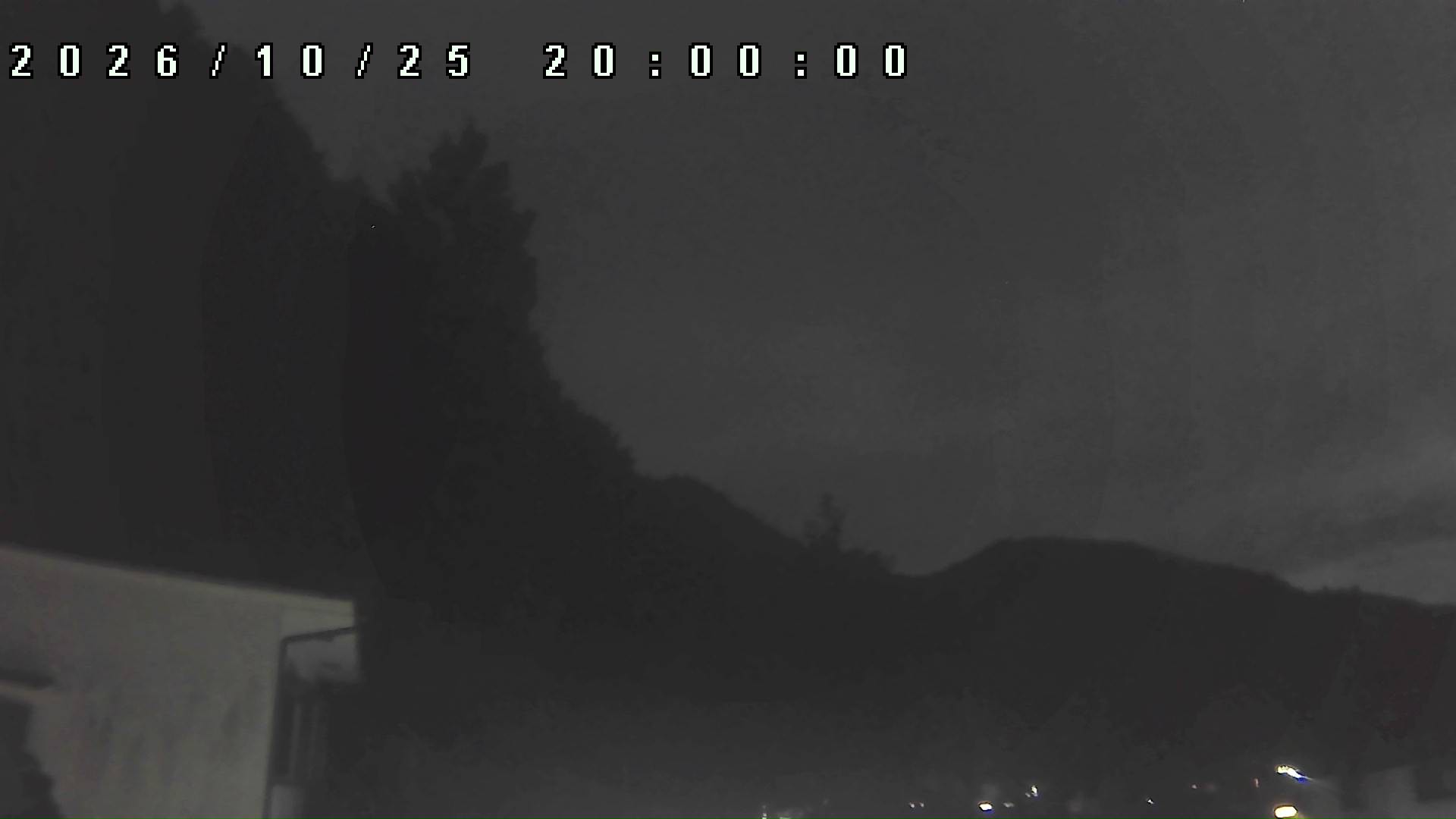 2026年10月25日 20:00ごろの金剛山登山口周辺の空