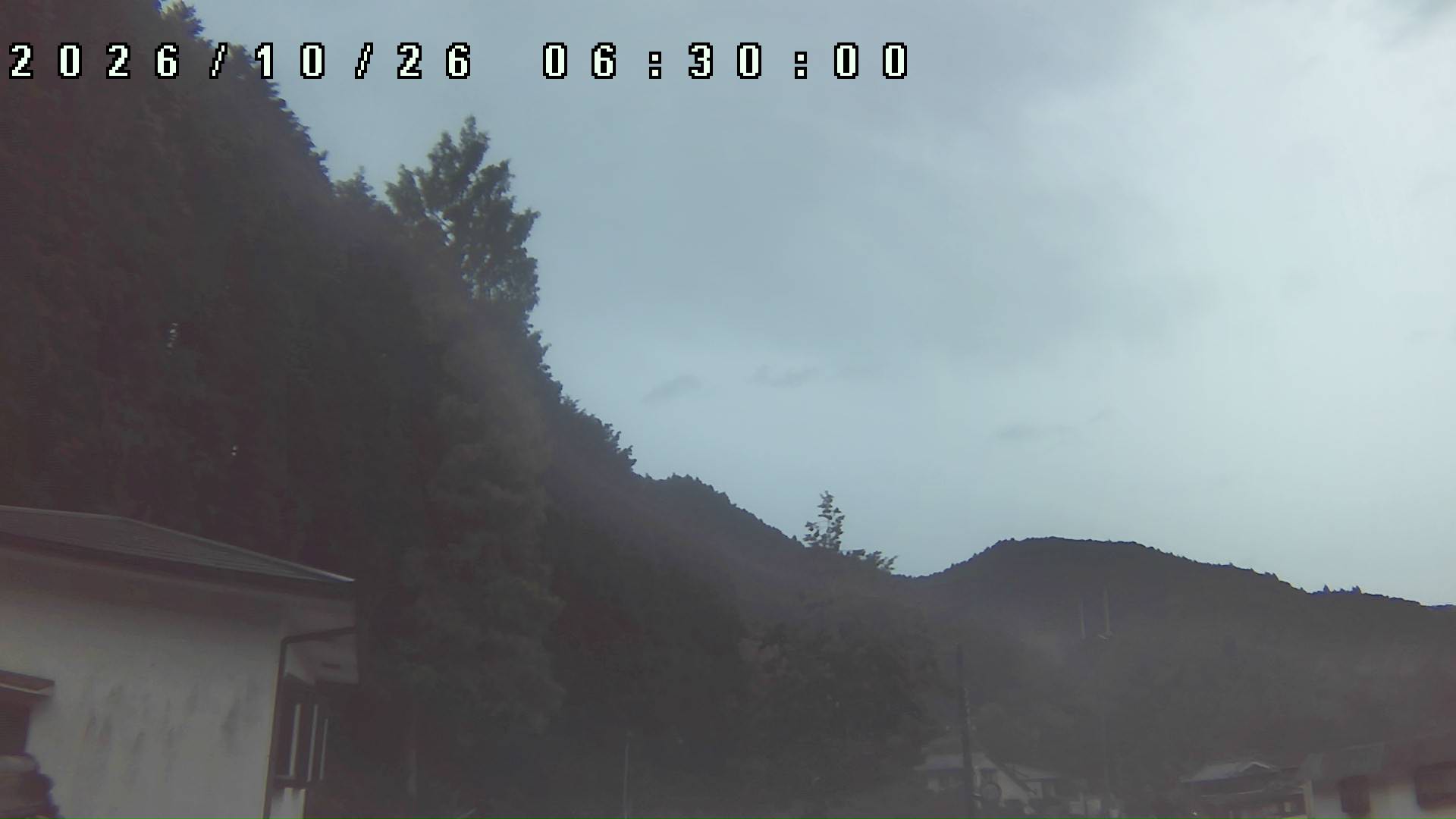2026年10月26日 06:30ごろの金剛山登山口周辺の空