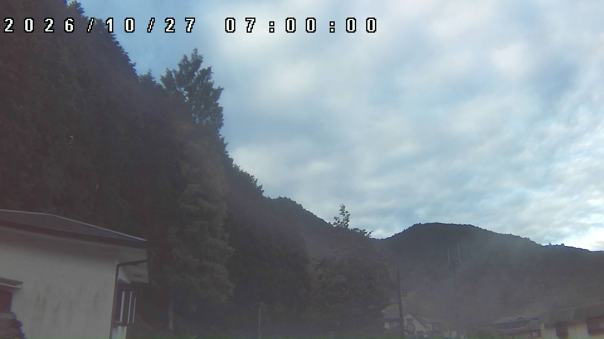 2026年10月27日 07:00ごろの金剛山登山口周辺の空