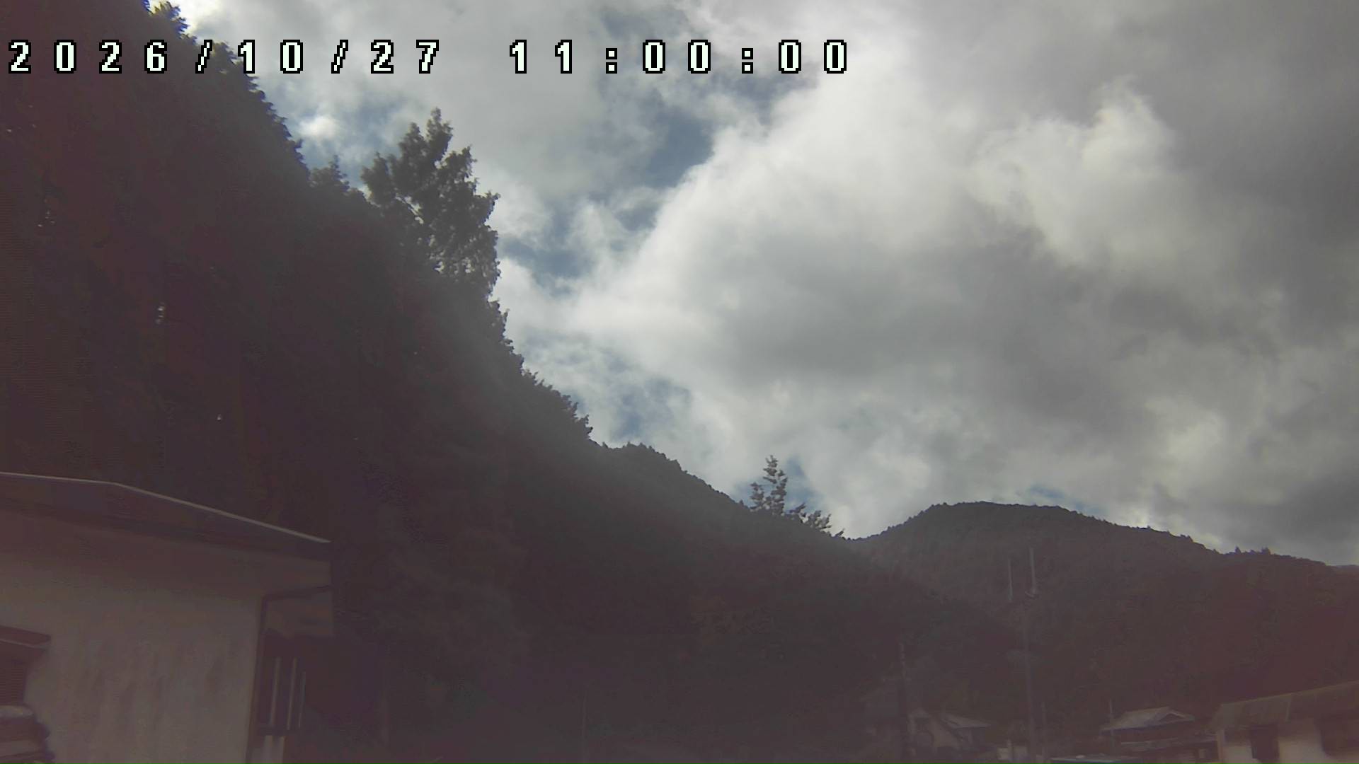 2026年10月27日 11:00ごろの金剛山登山口周辺の空