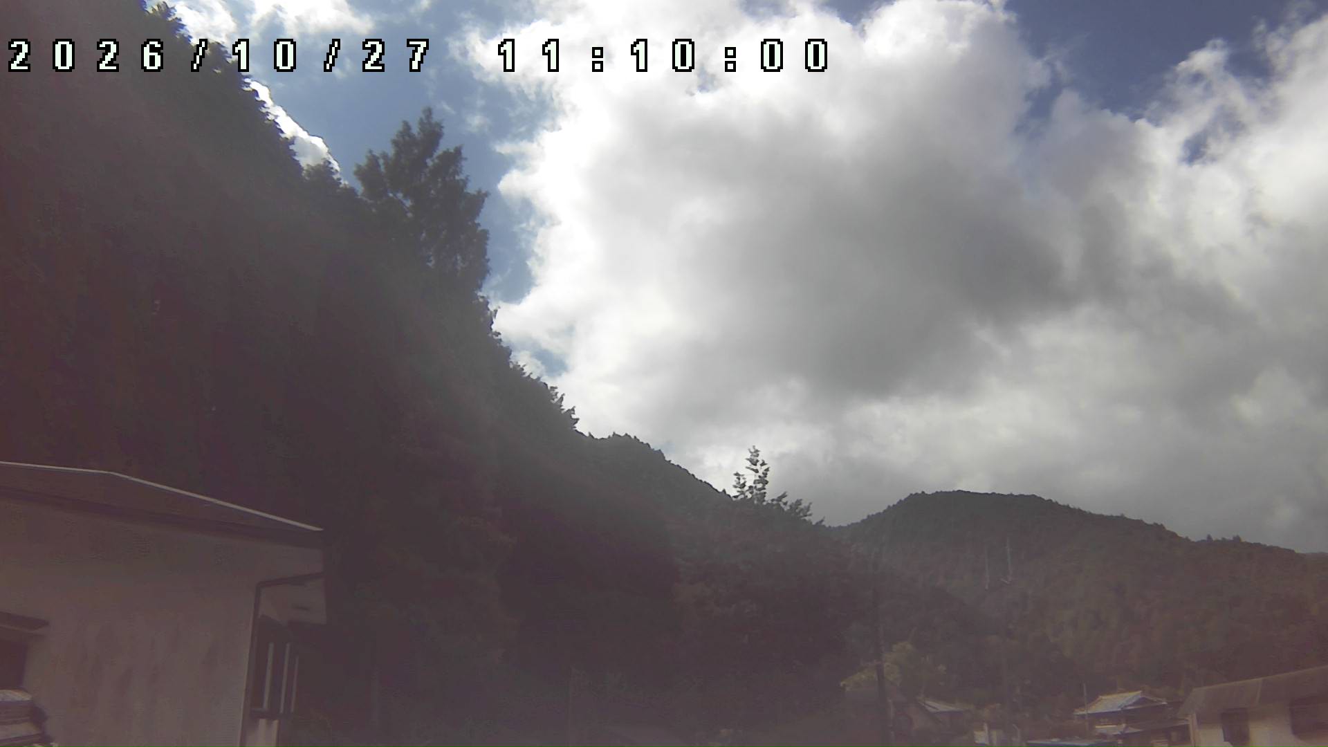 2026年10月27日 11:10ごろの金剛山登山口周辺の空