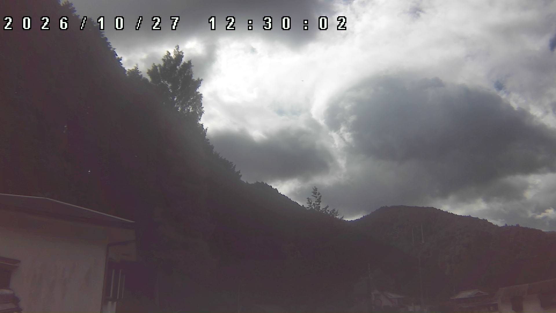 2026年10月27日 12:30ごろの金剛山登山口周辺の空