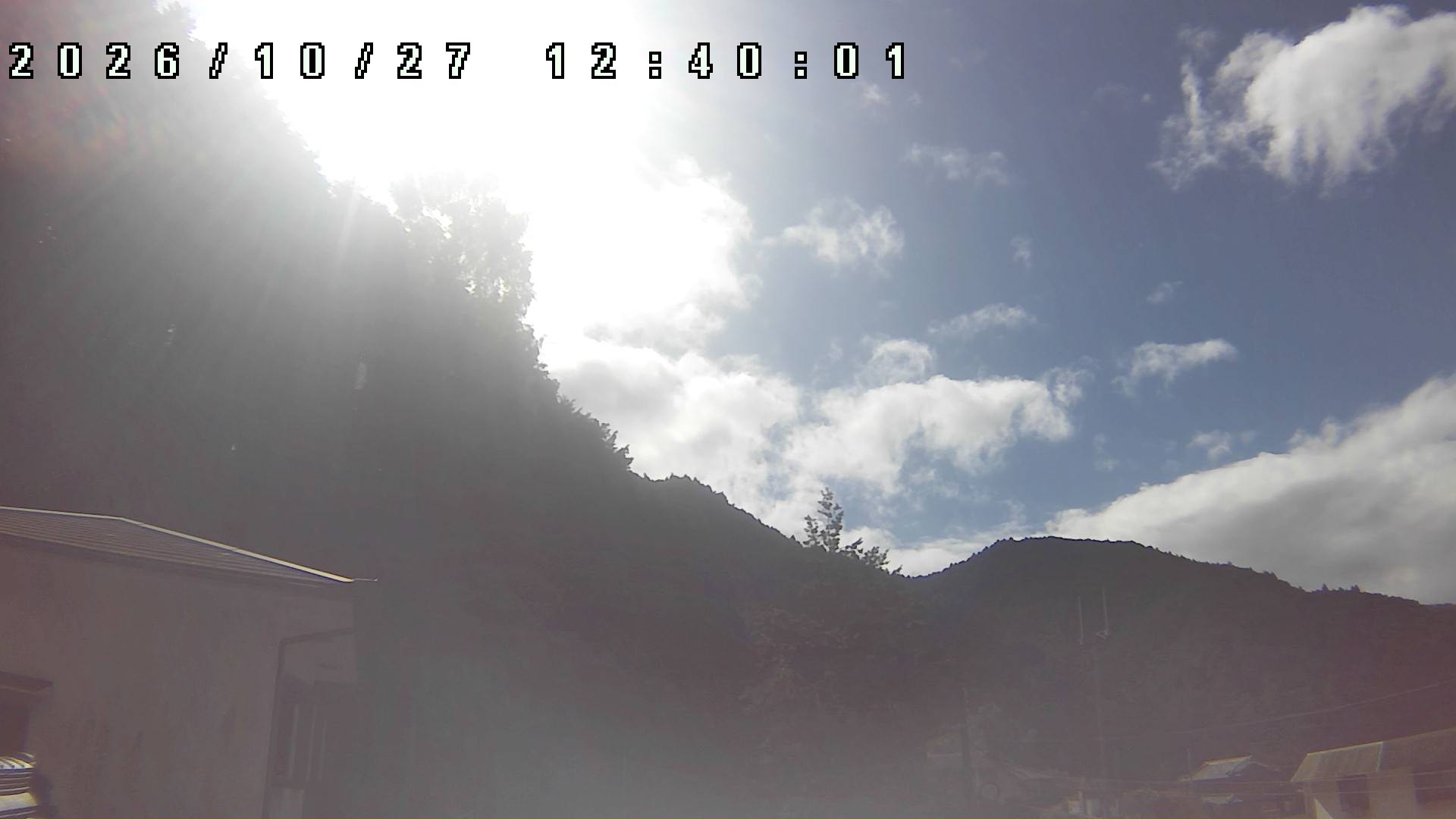 2026年10月27日 12:40ごろの金剛山登山口周辺の空