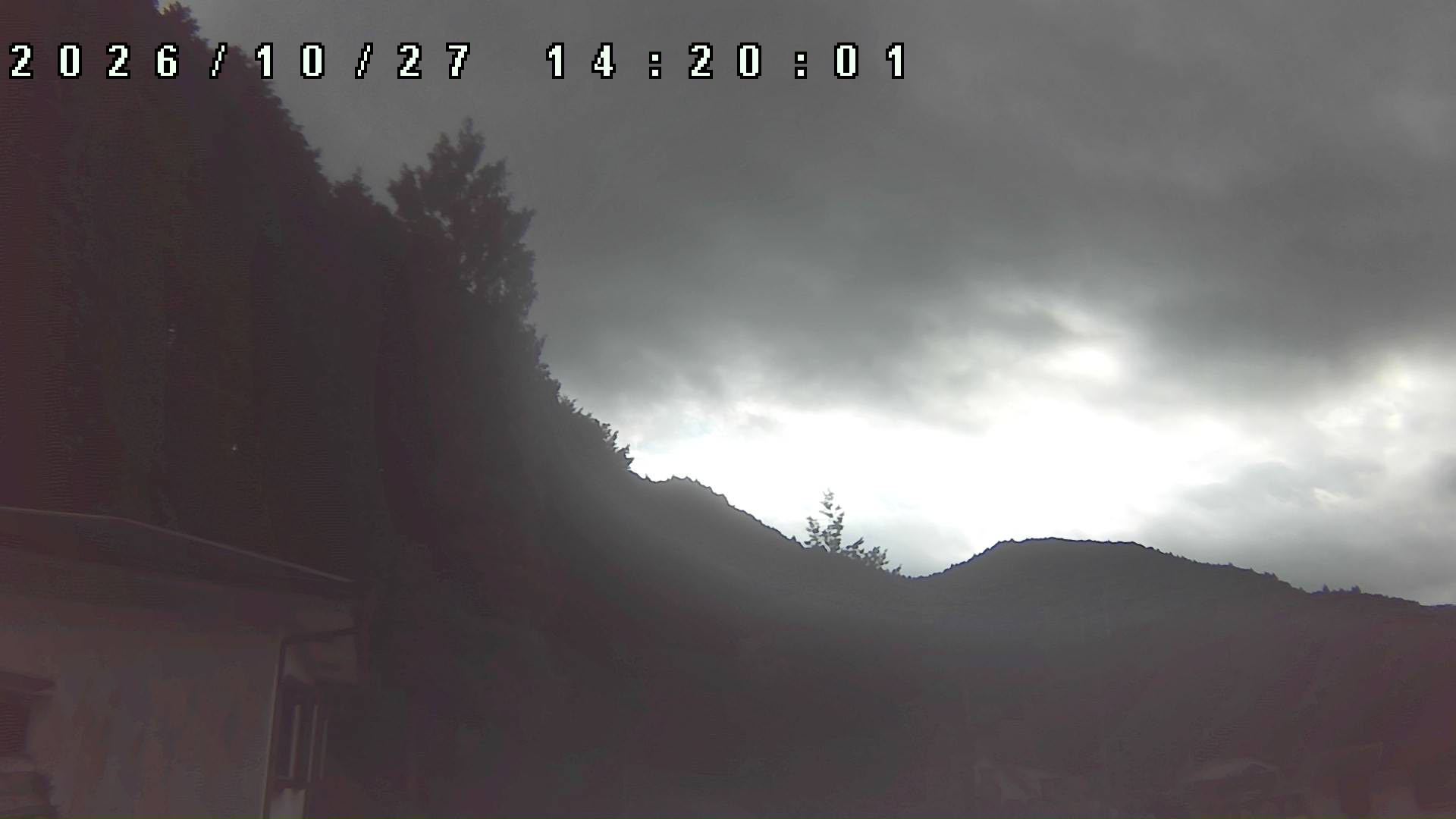 2026年10月27日 14:20ごろの金剛山登山口周辺の空