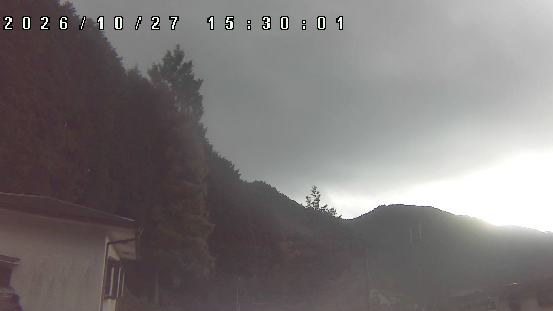 2026年10月27日 15:30ごろの金剛山登山口周辺の空