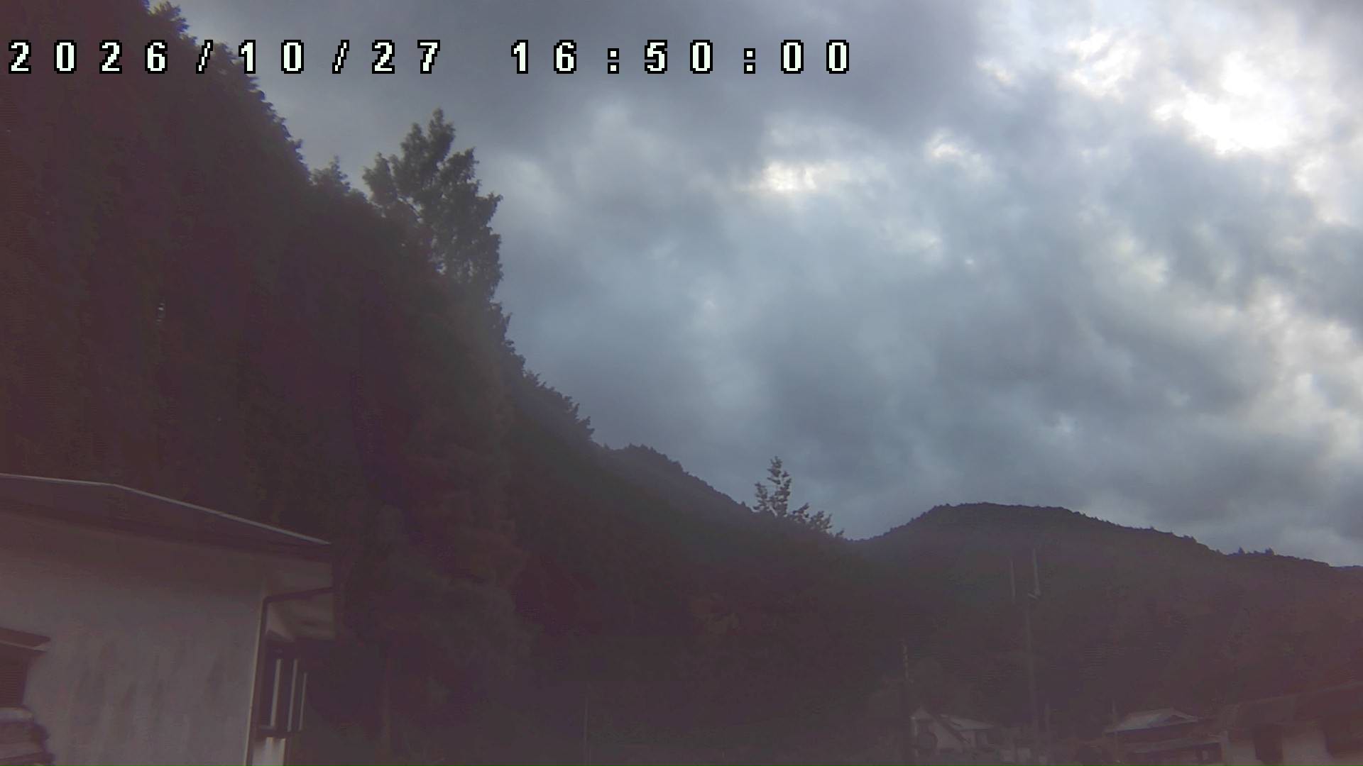 2026年10月27日 16:50ごろの金剛山登山口周辺の空