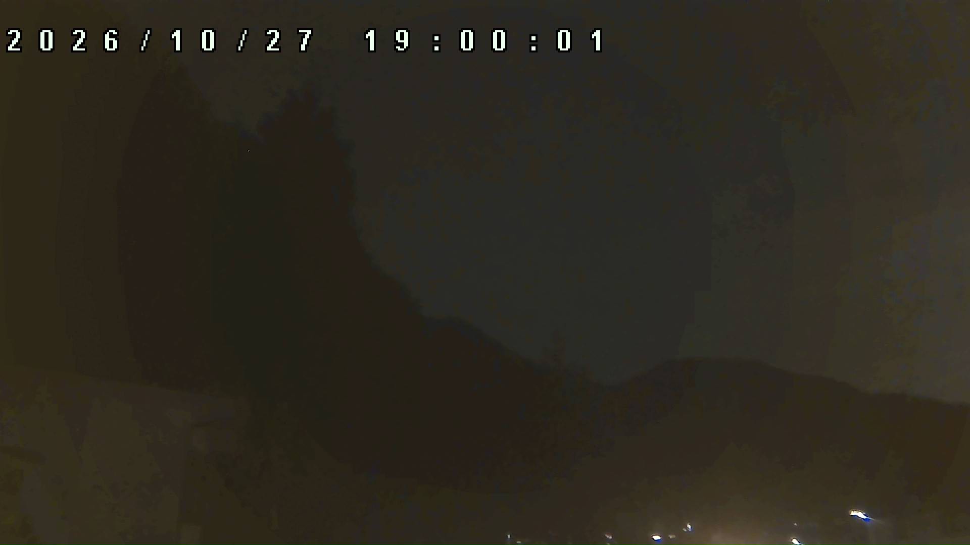 2026年10月27日 19:00ごろの金剛山登山口周辺の空