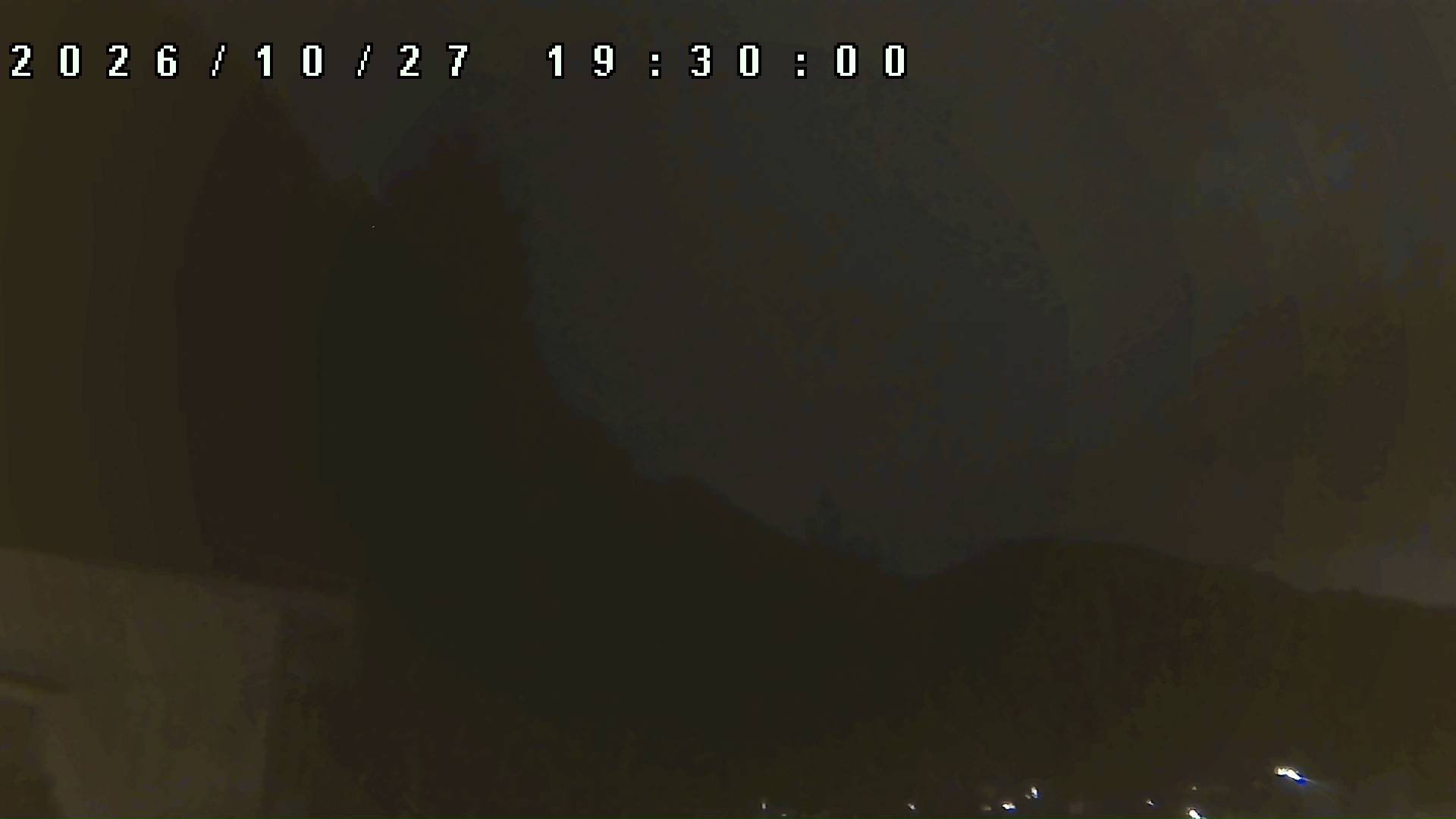 2026年10月27日 19:30ごろの金剛山登山口周辺の空