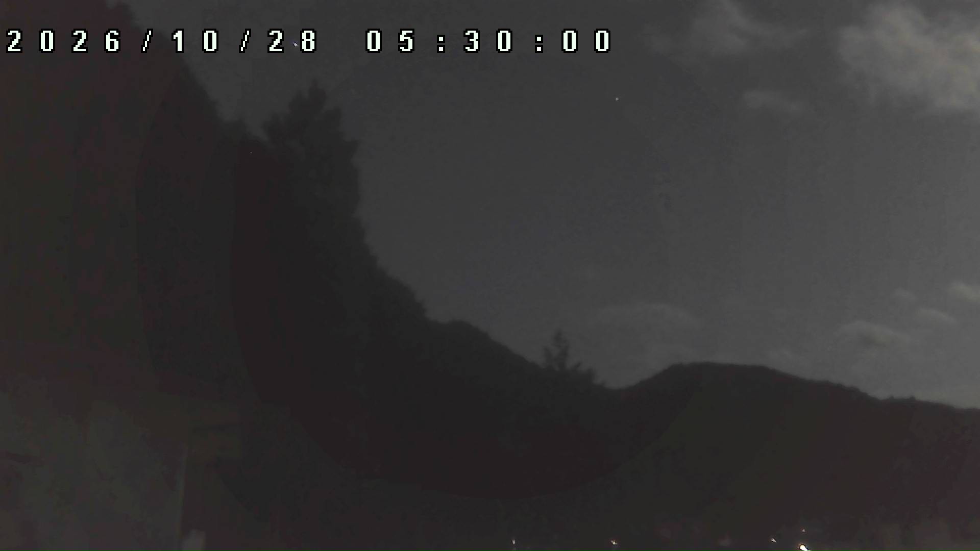 2026年10月28日 05:30ごろの金剛山登山口周辺の空