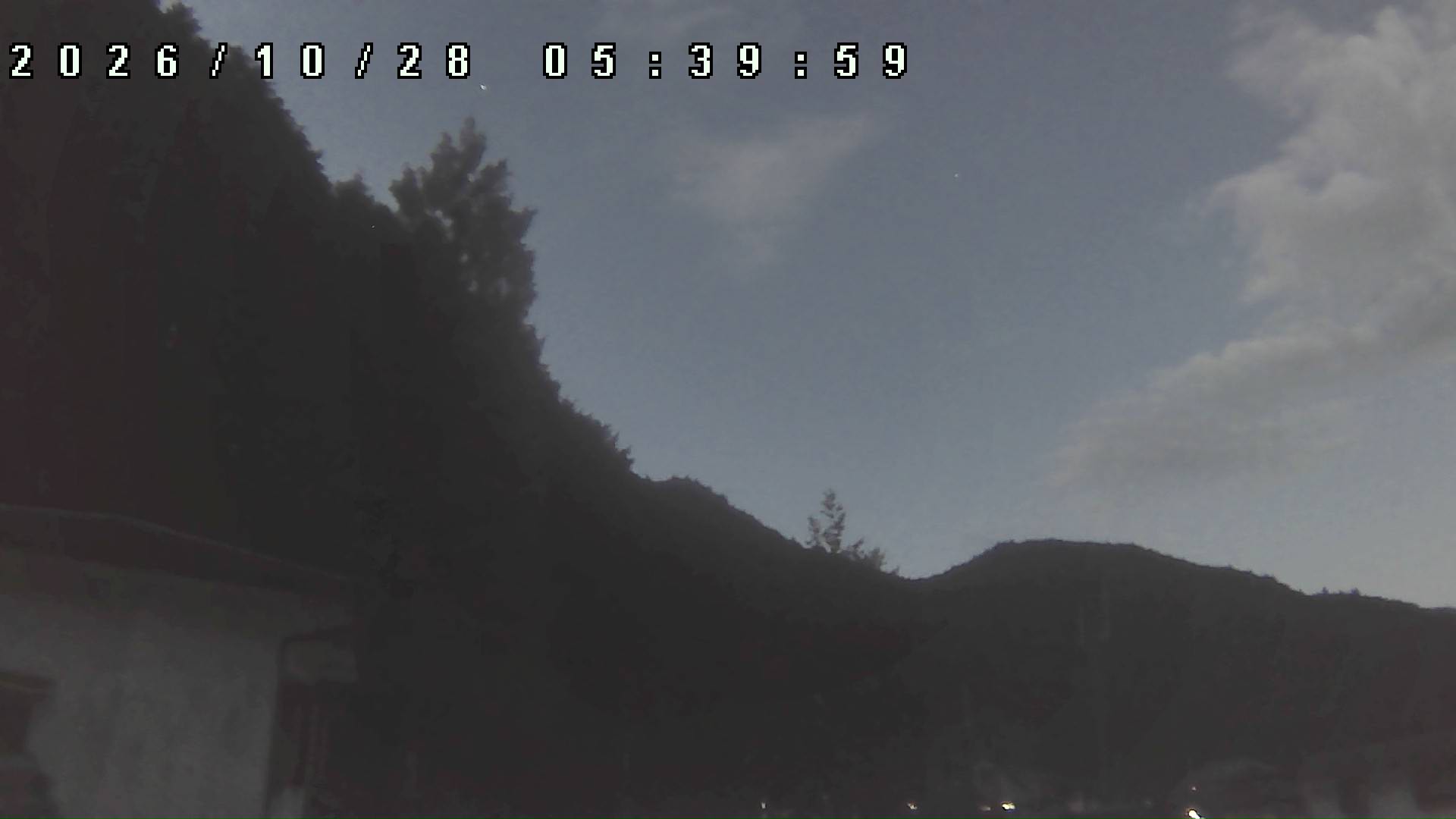 2026年10月28日 05:40ごろの金剛山登山口周辺の空