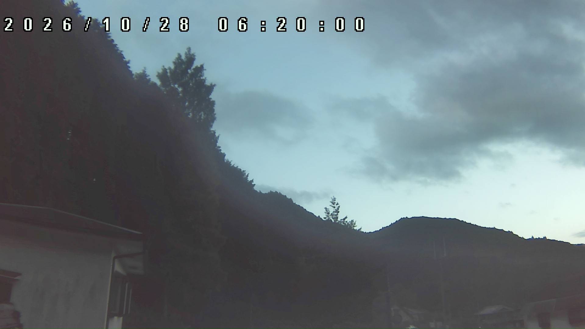 2026年10月28日 06:20ごろの金剛山登山口周辺の空
