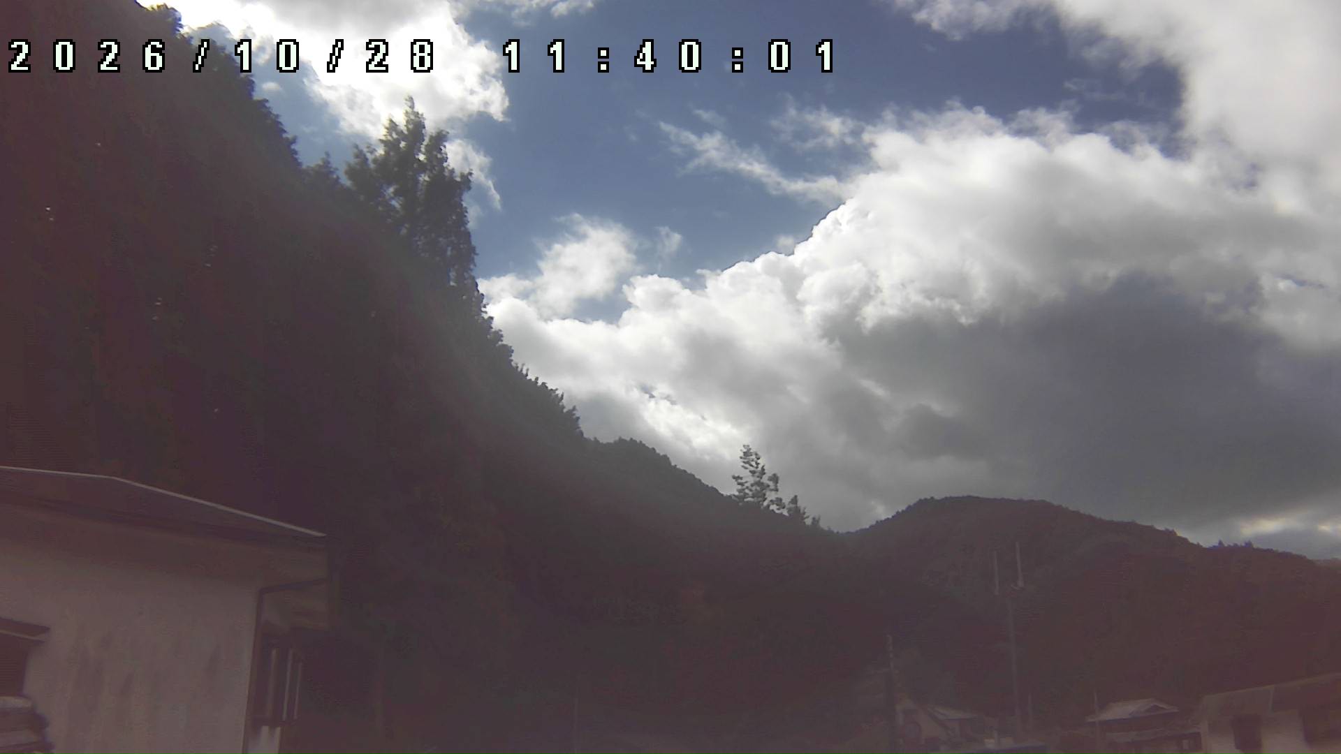 2026年10月28日 11:40ごろの金剛山登山口周辺の空