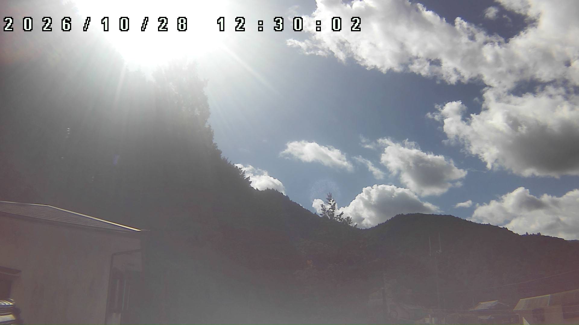2026年10月28日 12:30ごろの金剛山登山口周辺の空