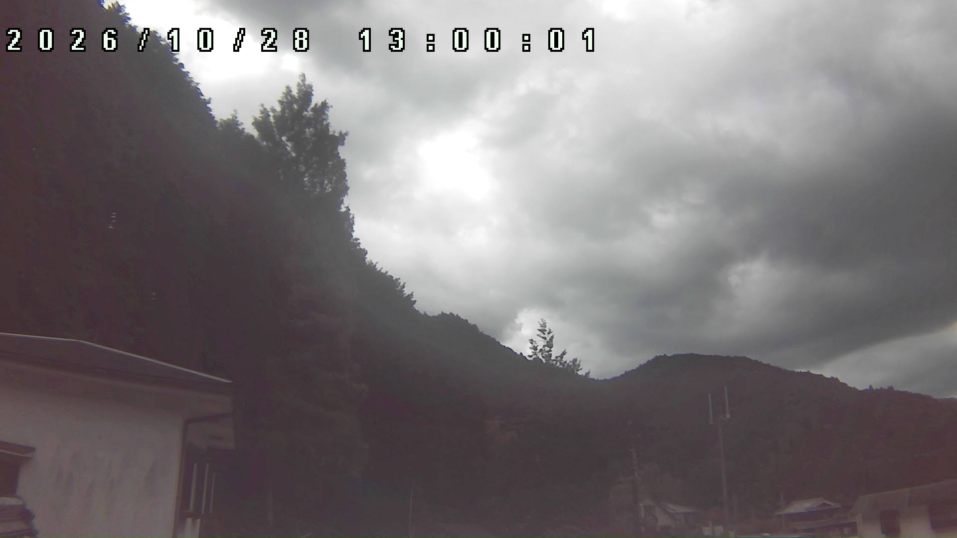 2026年10月28日 13:00ごろの金剛山登山口周辺の空