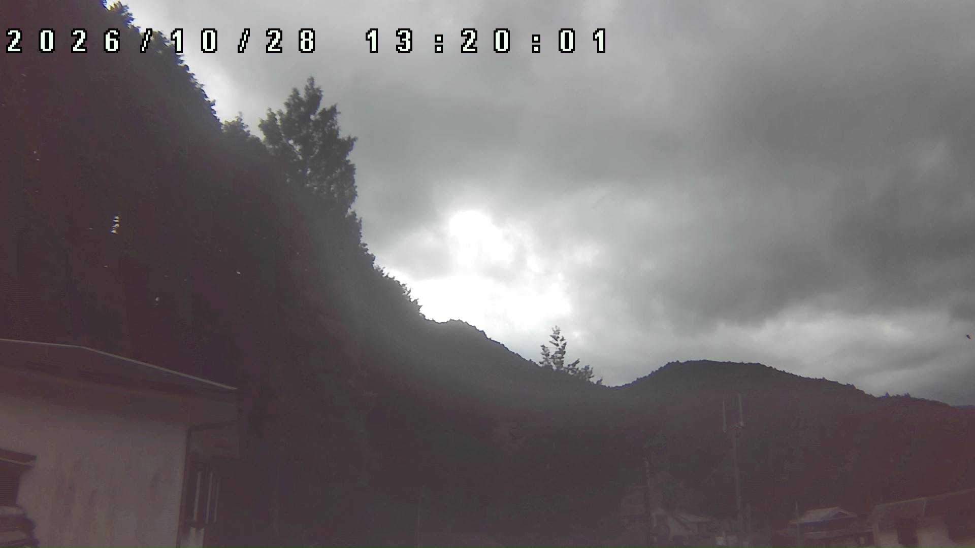2026年10月28日 13:20ごろの金剛山登山口周辺の空