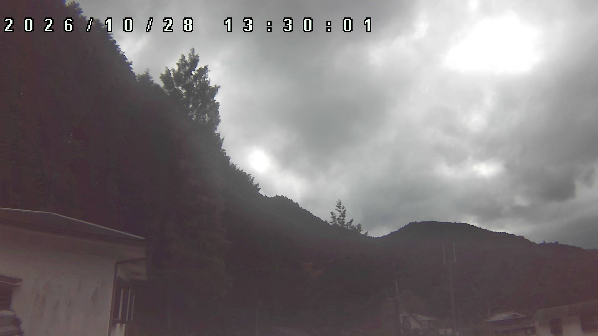 2026年10月28日 13:30ごろの金剛山登山口周辺の空